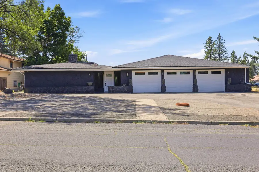 1627 W Courtland Ave, Spokane, WA 99205 - #2