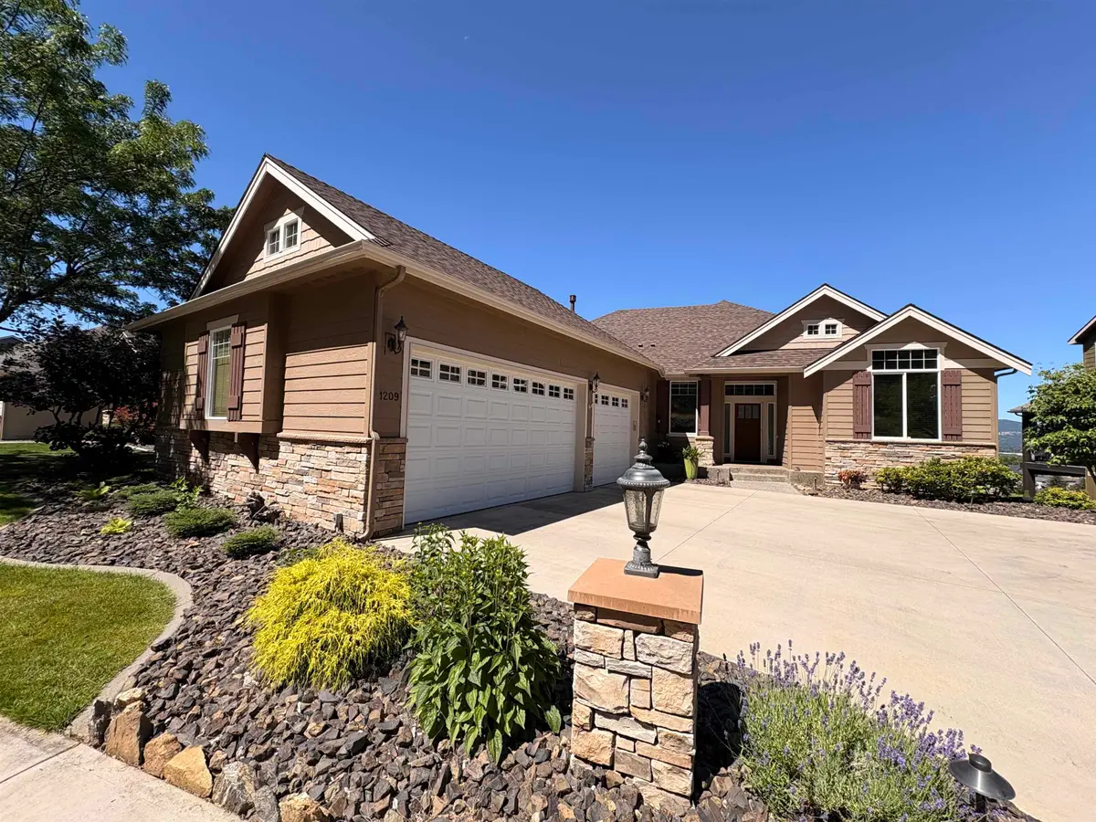 1209 N Dunbarton Oaks Ln, Liberty Lake, WA 99019 - #1