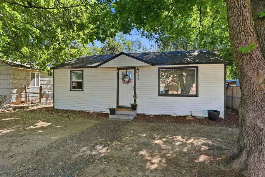 6202 N Astor St, Spokane, WA 99207 - #2
