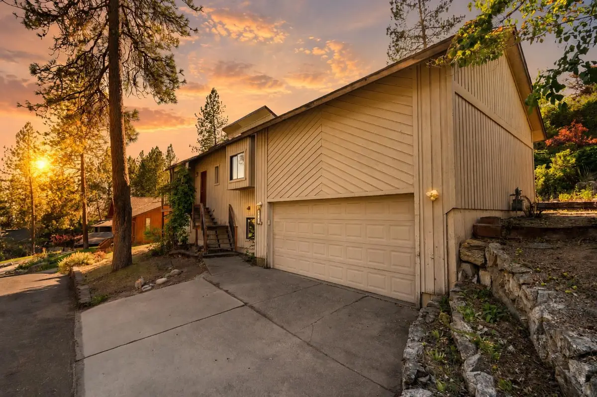 8027 E Elde Dr, Spokane Valley, WA 99212 - #1