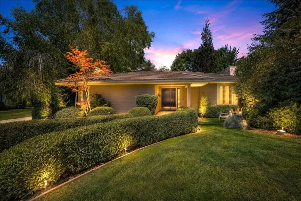 4402 S Saint Andrews Ln, Spokane, WA 99223