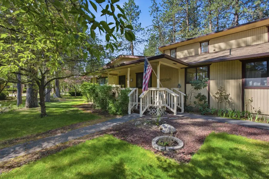 9313 N Ellenwood Ct, Nine Mile Falls, WA 99026 - #3