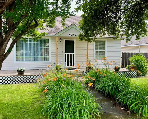 8424 E Valleyway Ave, Spokane Valley, WA 99212