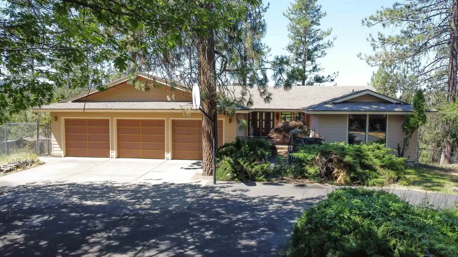 16905 N Mockingbird Ct, Nine Mile Falls, WA 99026 - #2