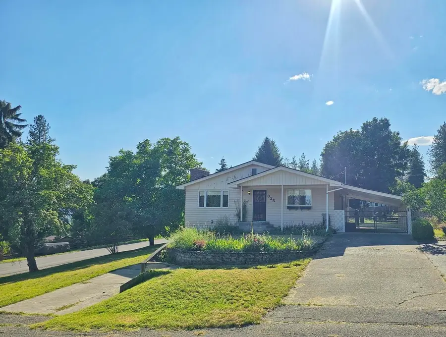 825 N Jefferson St, Colville, WA 99114 - #2