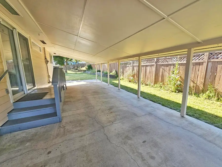 825 N Jefferson St, Colville, WA 99114 - #3