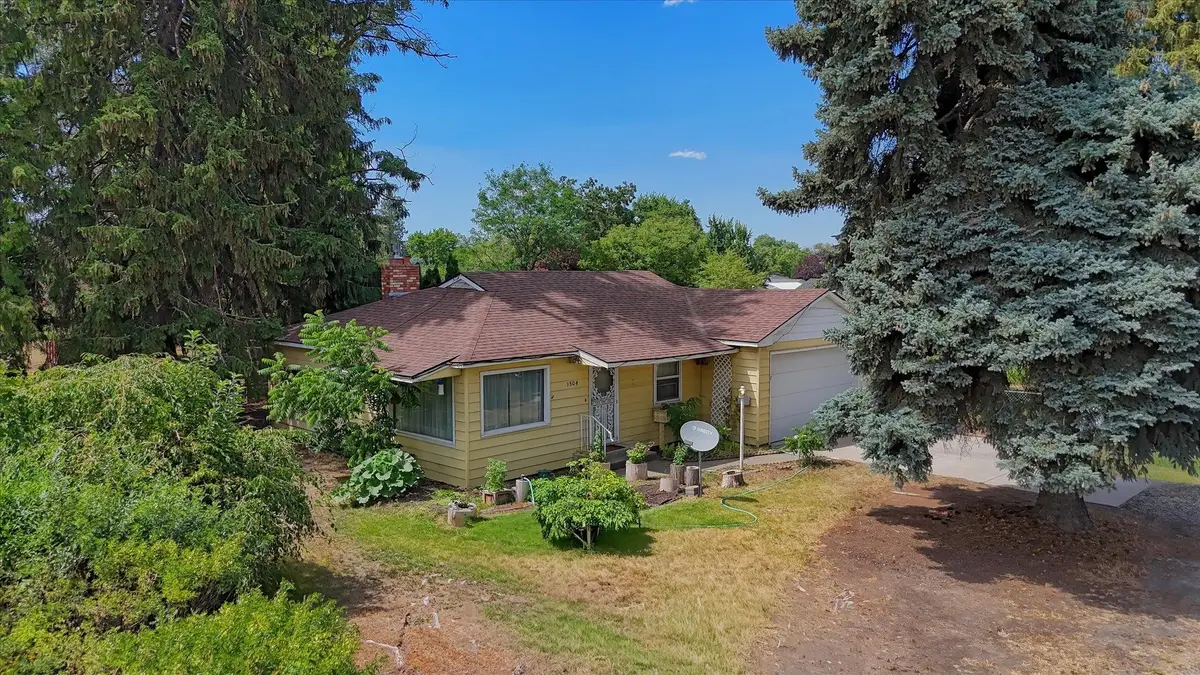 1504 S Bowdish Rd, Spokane Valley, WA 99206 - #1