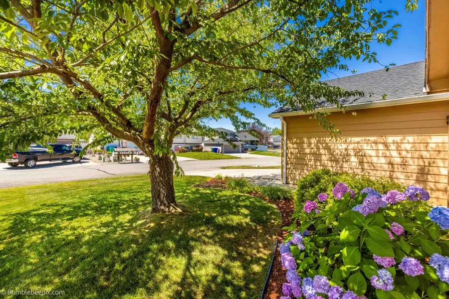 1620 N Rio Grande Ln, Greenacres, WA 99016 - #3