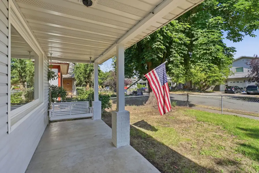 2211 W Gardner Ave, Spokane, WA 99201 - #3
