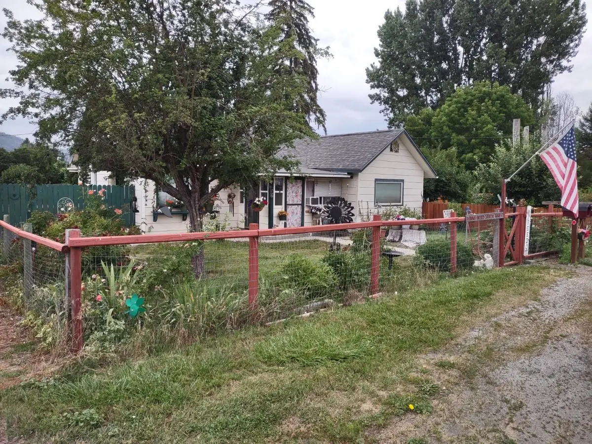 304 S West St, Chewelah, WA 99109 - #1