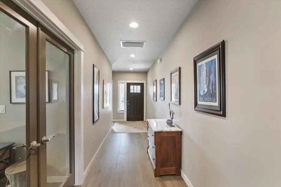 1819 S Donwood St, Greenacres, WA 99016 - #2
