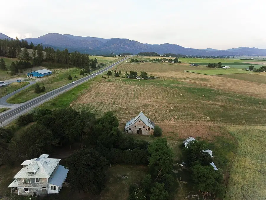1966 S 395 Hwy, Chewelah, WA 99109 - #2