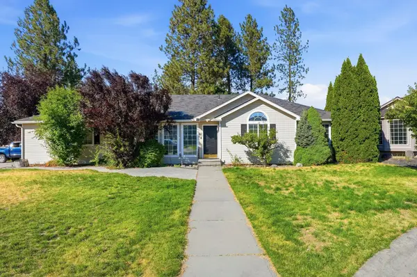 7322 W Links Ct, Nine Mile Falls, WA 99026