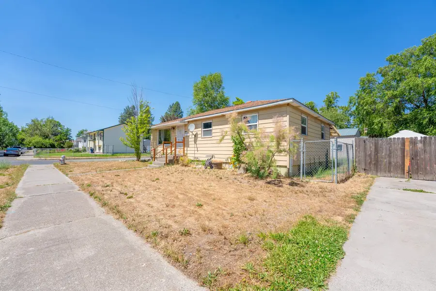 803 E Princeton Ave, Spokane, WA 99207 - #2