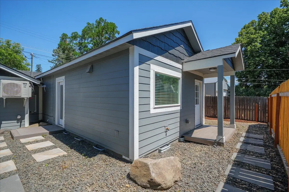 2203 E Glass Ave, Spokane, WA 99207 - #1