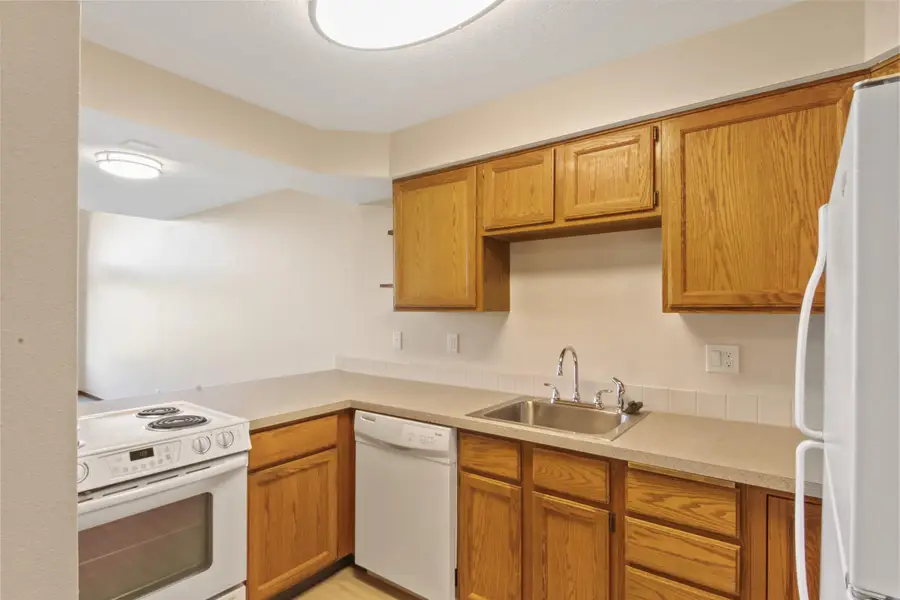 221 E Rockwood Blvd, Spokane, WA 99202-0000 - #3
