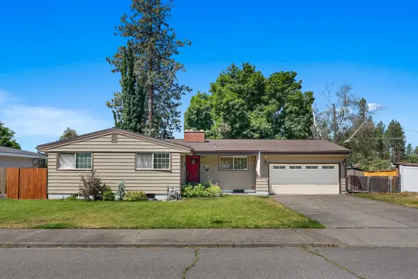 6815 N Fleming St, Spokane, WA 99208-4821