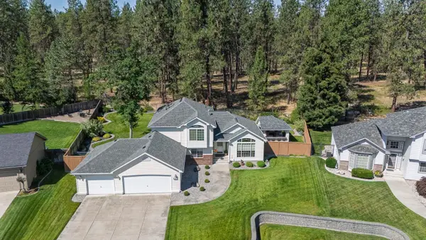 7511 W Greenside Ct, Nine Mile Falls, WA 99026