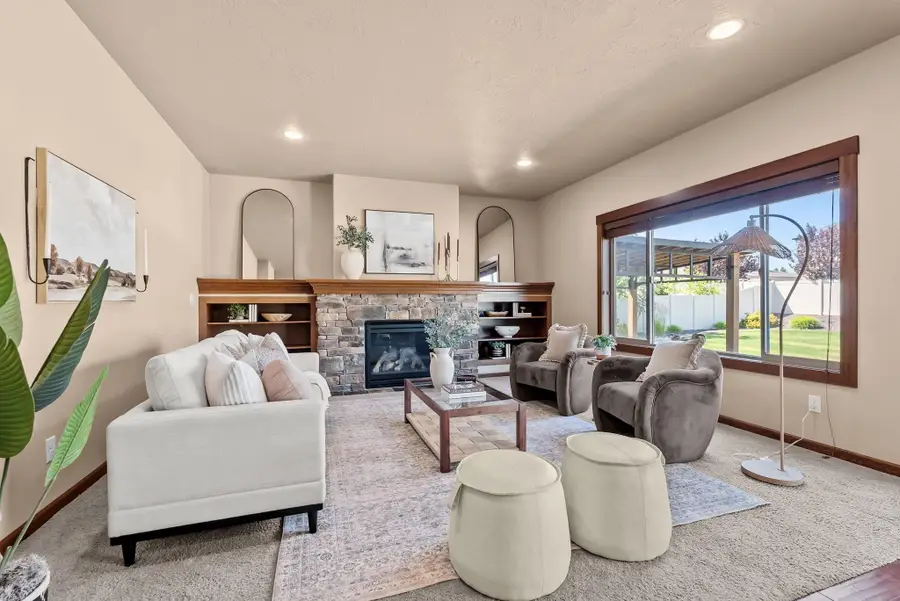 17709 E Daystar Rd, Greenacres, WA 99016 - #2