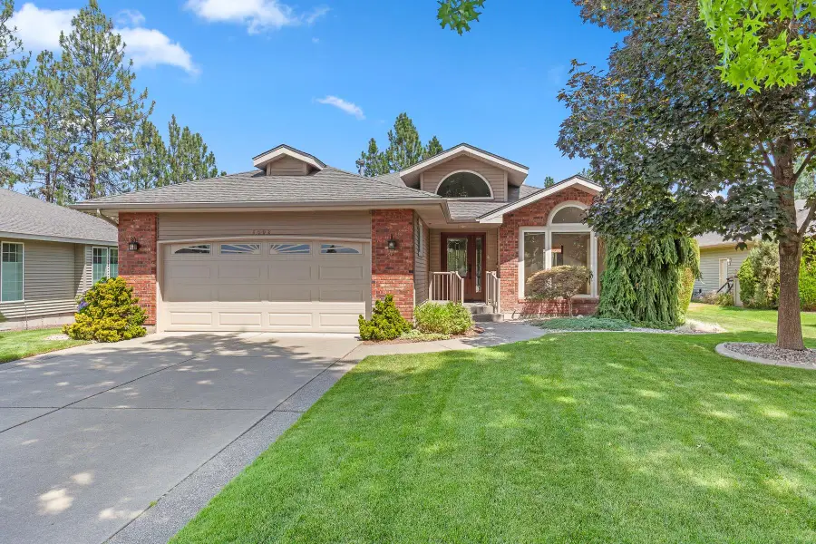 6502 N Park View Ln, Spokane, WA 99205 - #2
