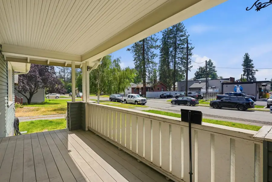 3324 W Gordon Ave, Spokane, WA 99205 - #3