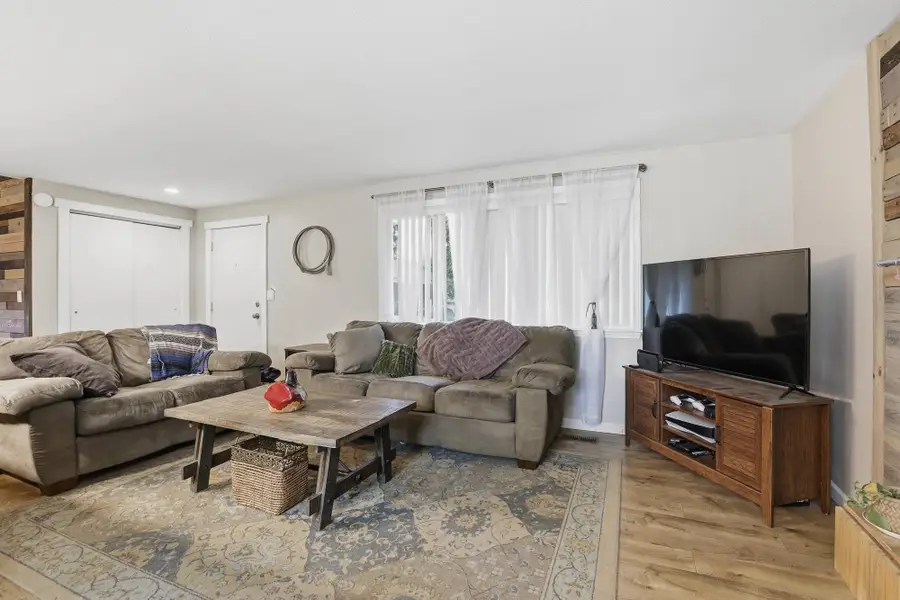 11319 E Grace Ave, Spokane Valley, WA 99206 - #2