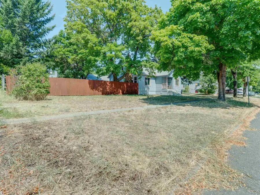 324 4th St, Cheney, WA 99004 - #2