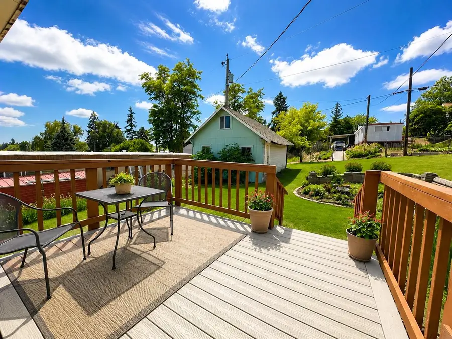 521 N Ramsey St, Tekoa, WA 99033 - #3