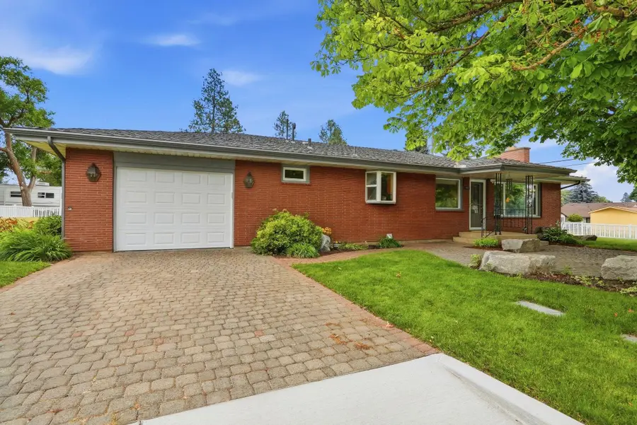 305 E Barker St, Medical Lake, WA 99022 - #3