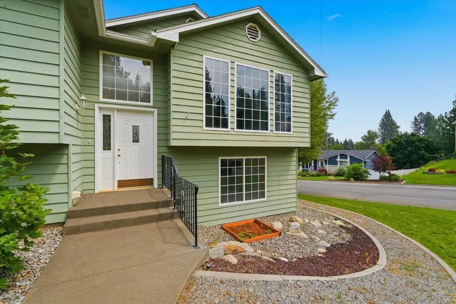 11405 E 42nd Ct, Spokane Valley, WA 99206 - #3