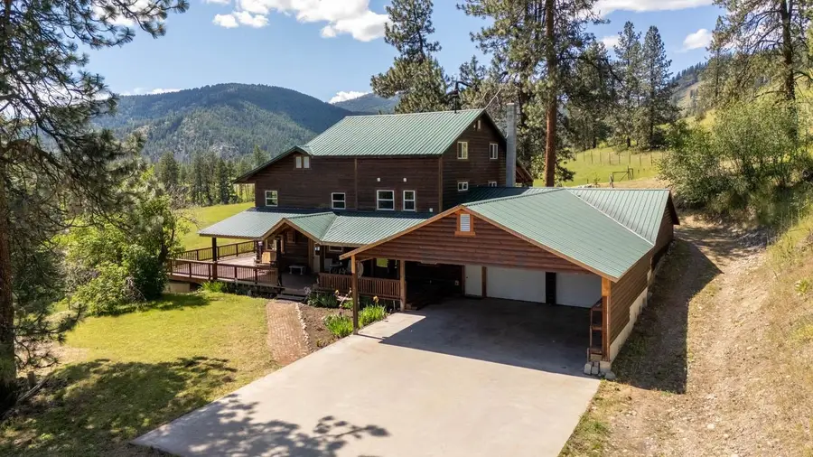 3439 B Northport Flat Creek Rd, Kettle Falls, WA 99141 - #3