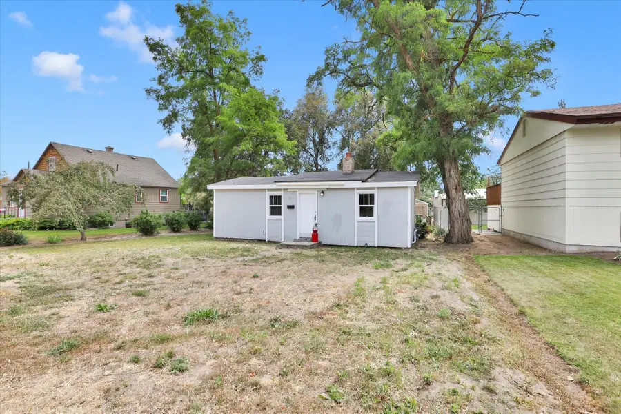 1211 W Bismark Ave, Spokane, WA 99205 - #2