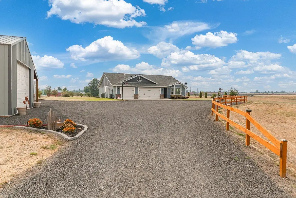 1009 S Bartholomew St, Medical Lake, WA 99022 - #1