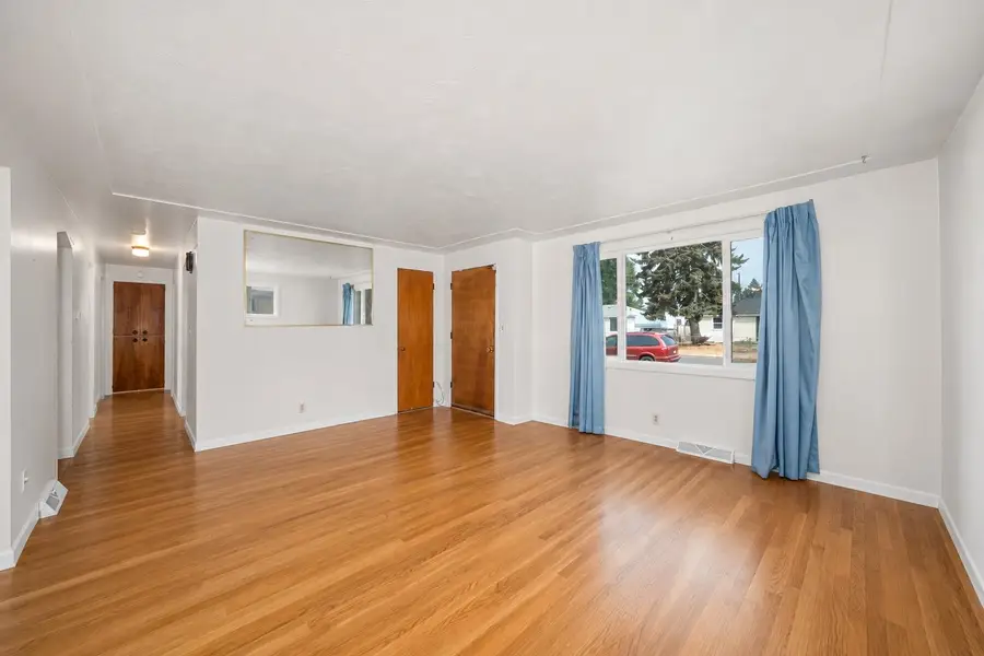 1654 E Columbia Ave, Spokane, WA 99207 - #2