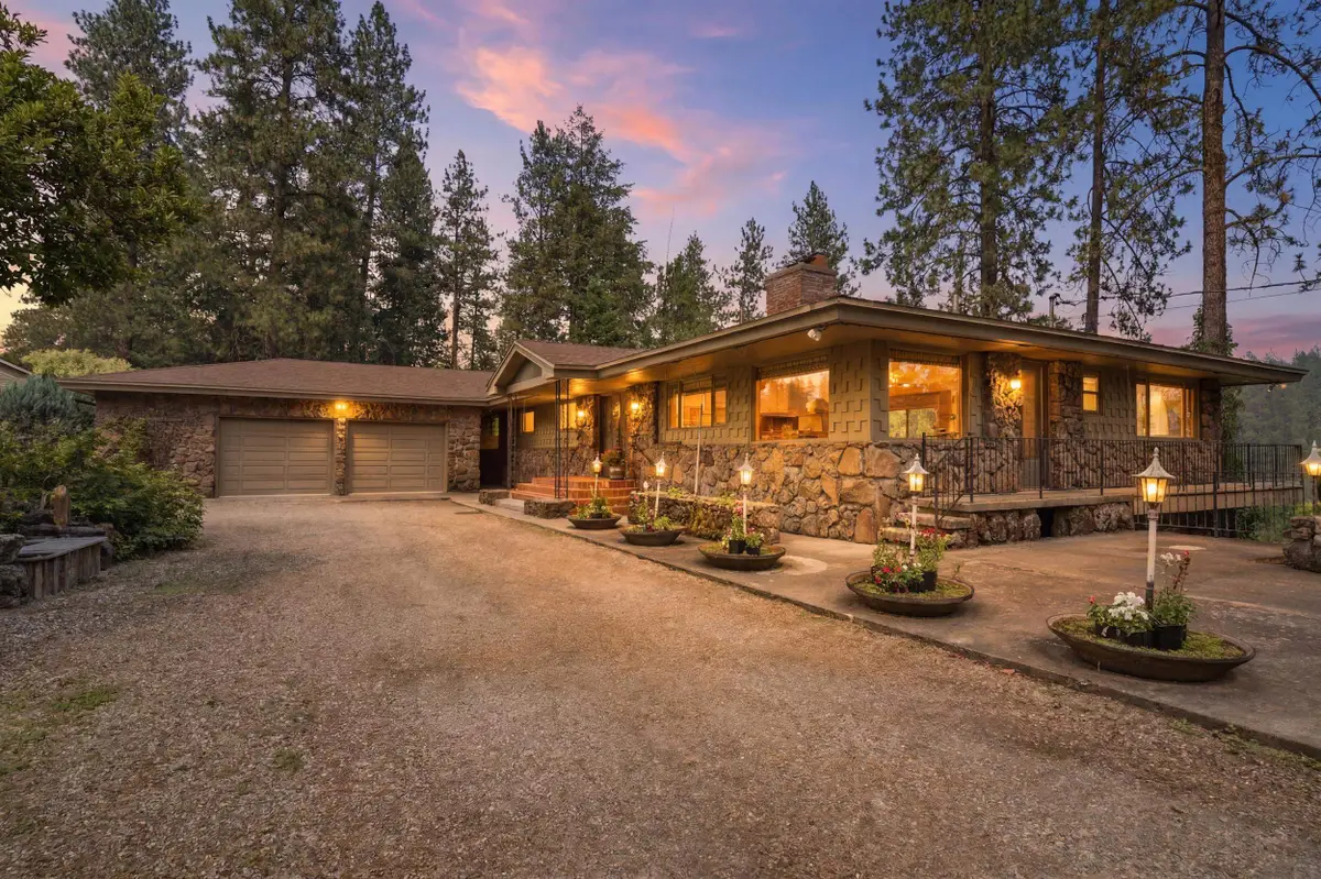 19220 N Little Spokane Dr, Colbert, WA 99005 - #1
