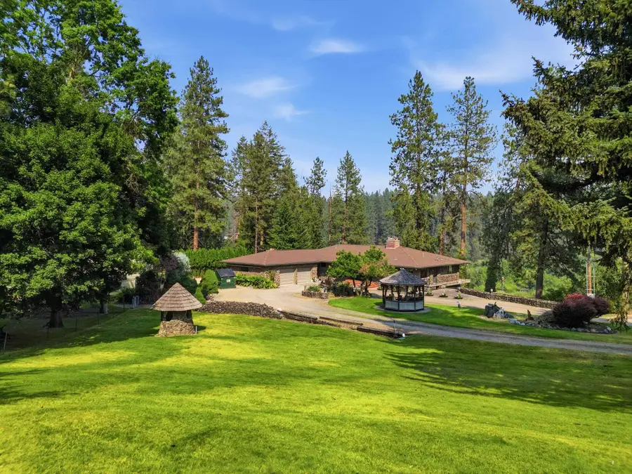 19220 N Little Spokane Dr, Colbert, WA 99005 - #3