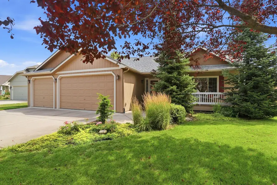 9818 E Whitman Ct, Spokane, WA 99206 - #2