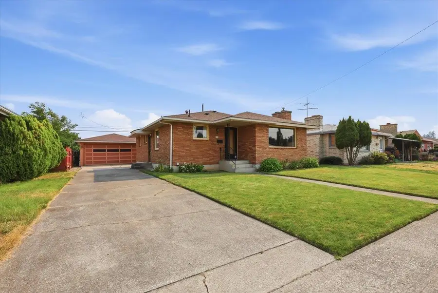 530 E Rockwell Ave, Spokane, WA 99207 - #2