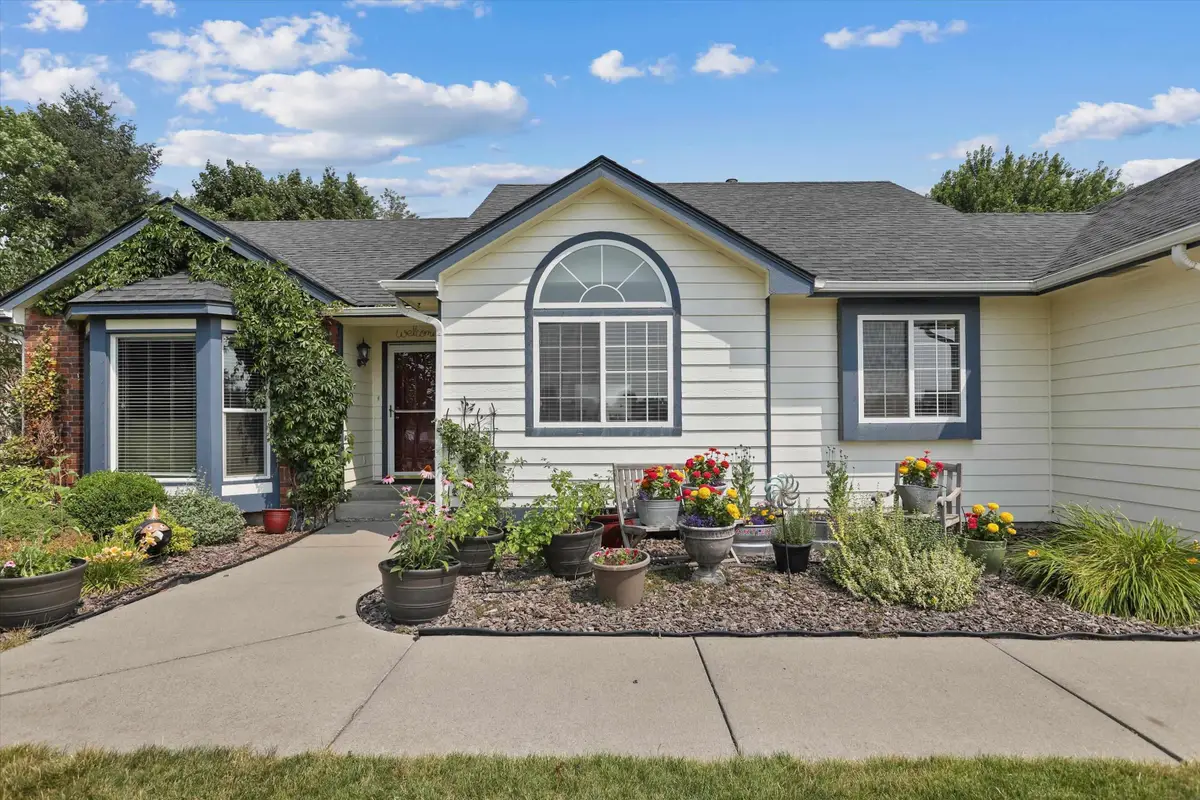 1805 S Timberlane Dr, Spokane Valley, WA 99037 - #1