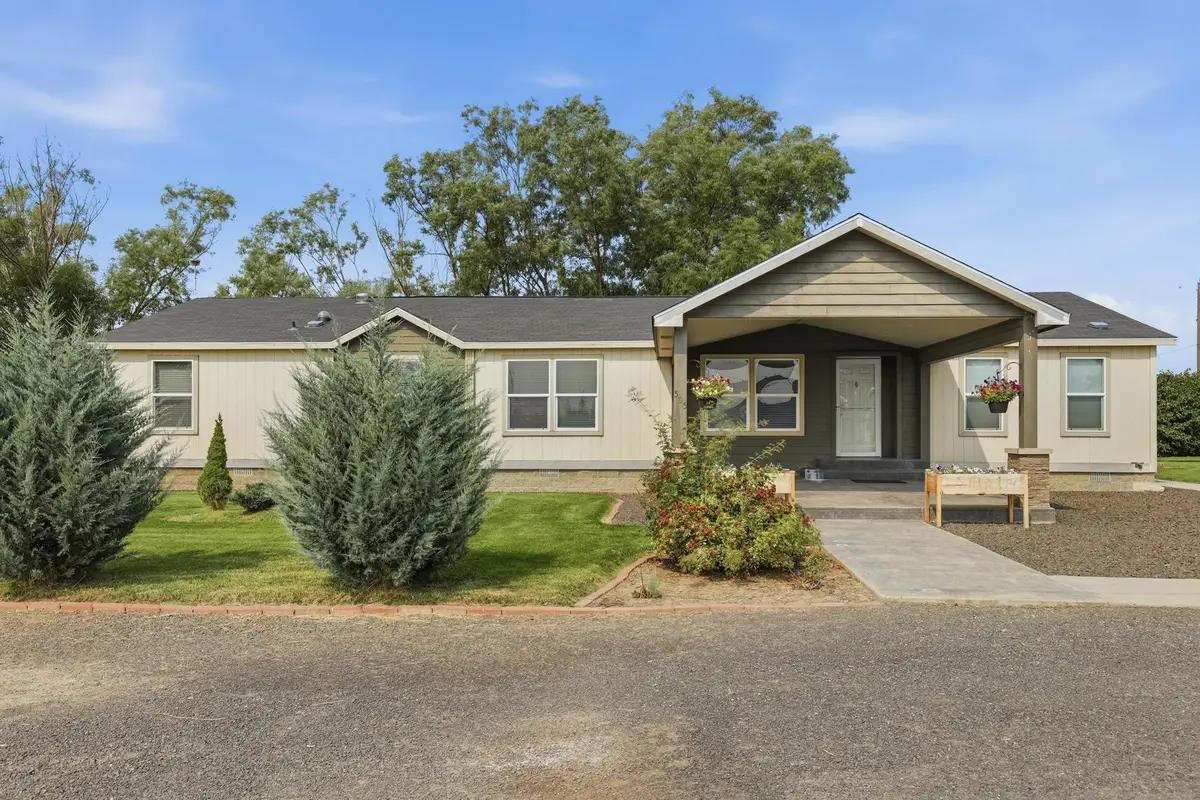 505 NE Adams St, Creston, WA 99117 - #1