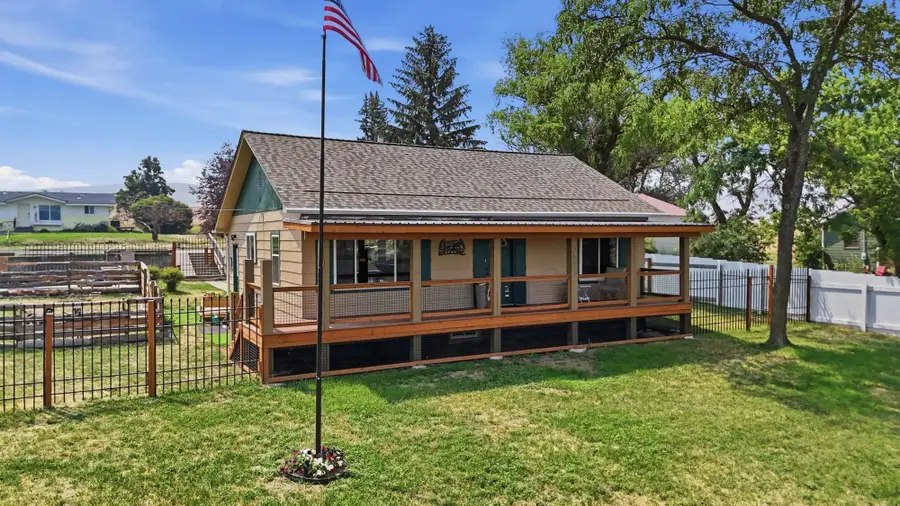 265 SW S 1st St, Creston, WA 99117 - #2