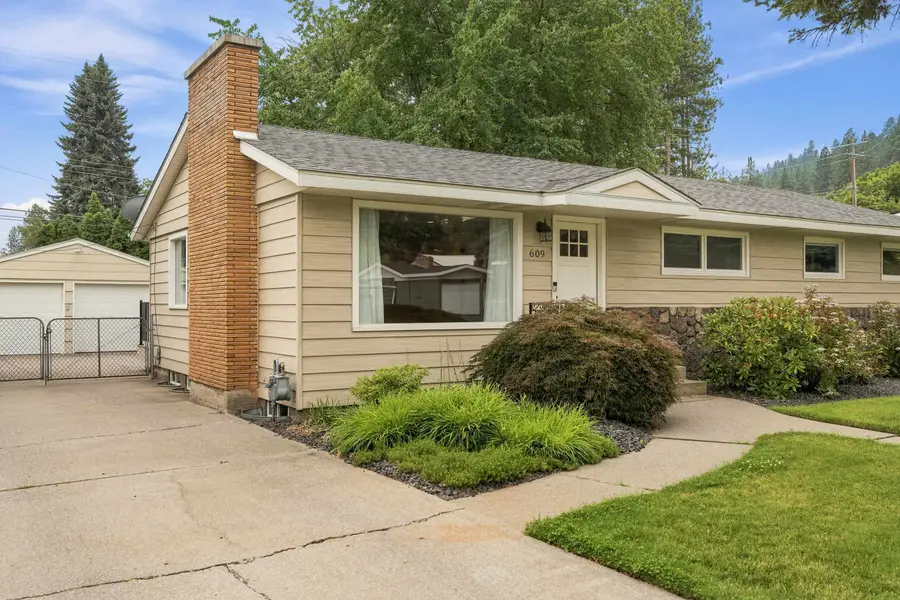 609 W Barnes Rd, Spokane, WA 99218 - #2