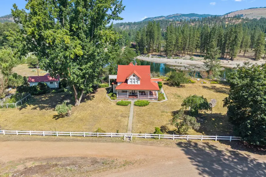 2339 Kettle River Rd, Kettle Falls, WA 99141 - #3