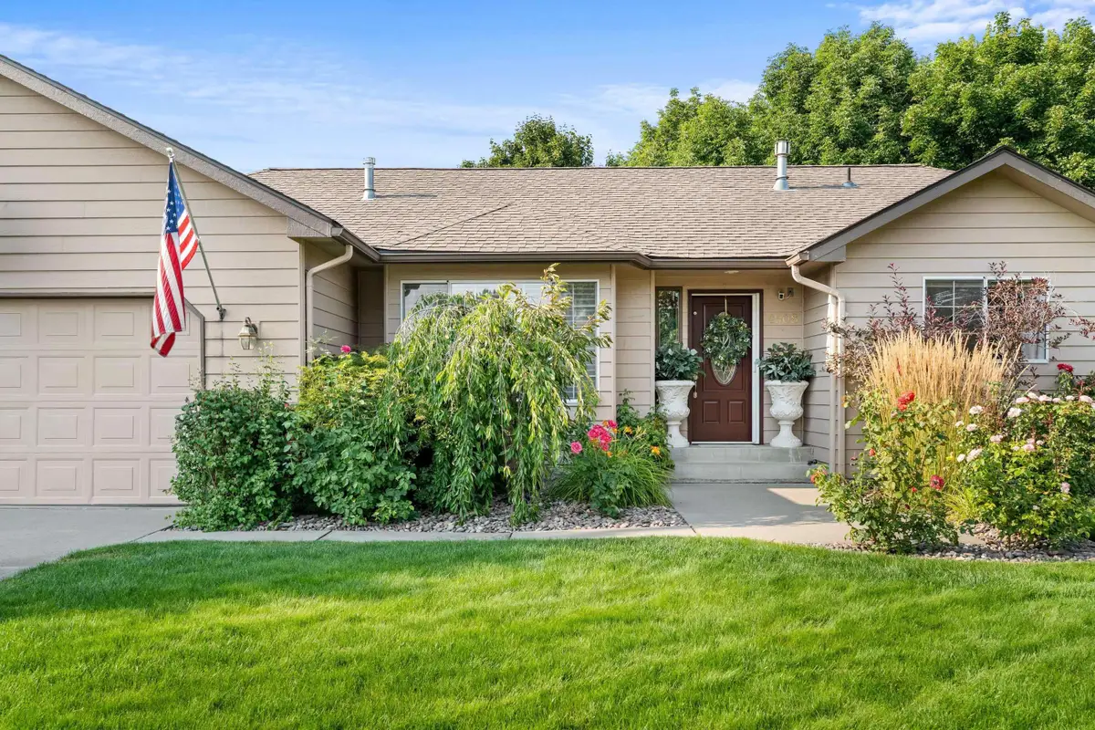4908 W Barnes Rd, Spokane, WA 99208 - #1