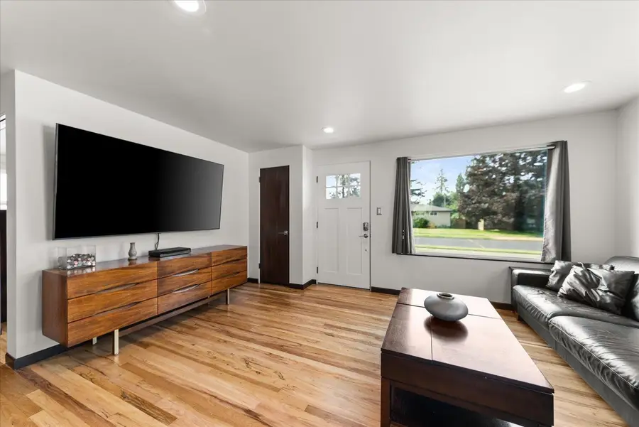 1312 W Nebraska Ave, Spokane, WA 99205 - #3