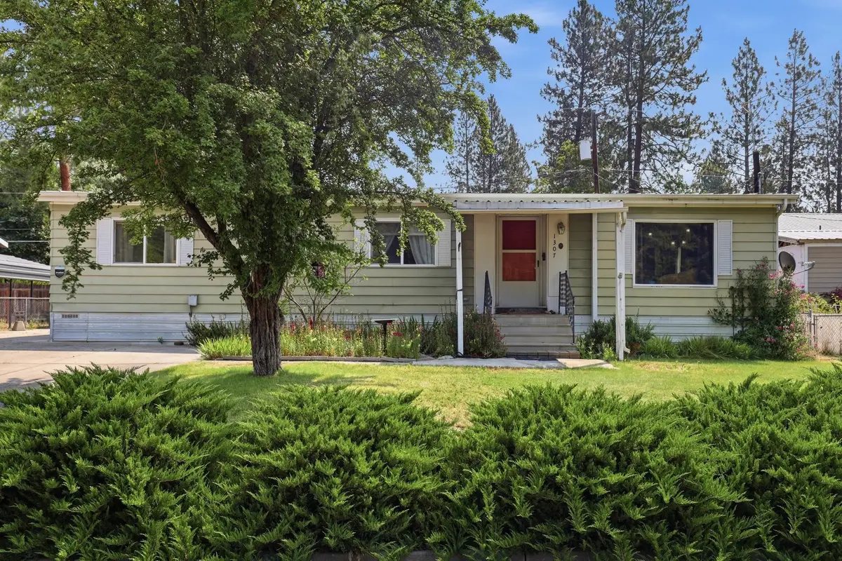 1307 S Dishman Rd Rd, Spokane Valley, WA 99206 - #1