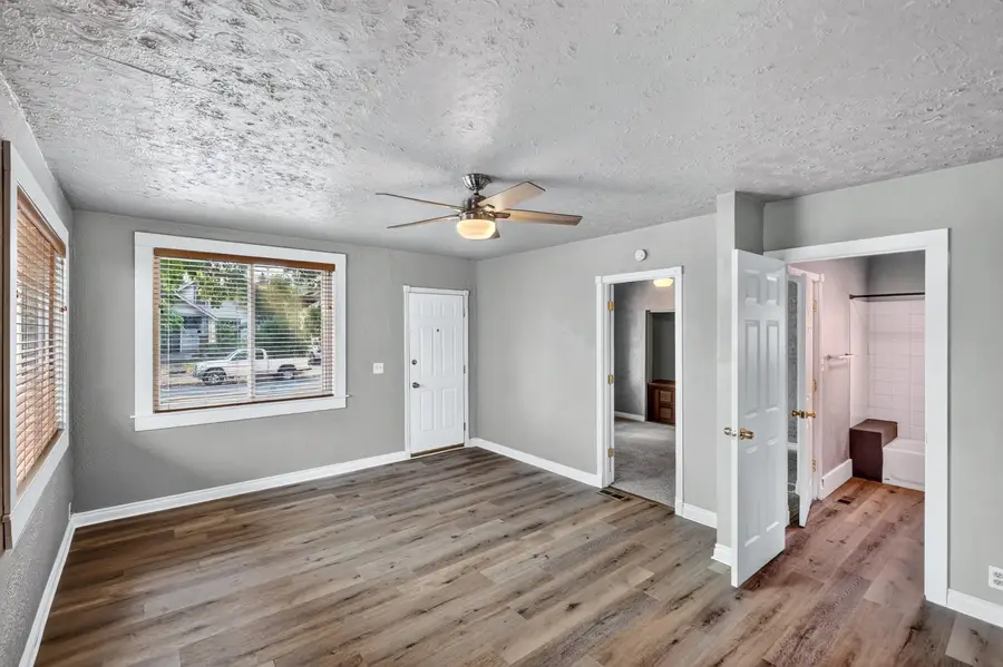 829 Crown Ave, Spokane, WA 99207 - #2