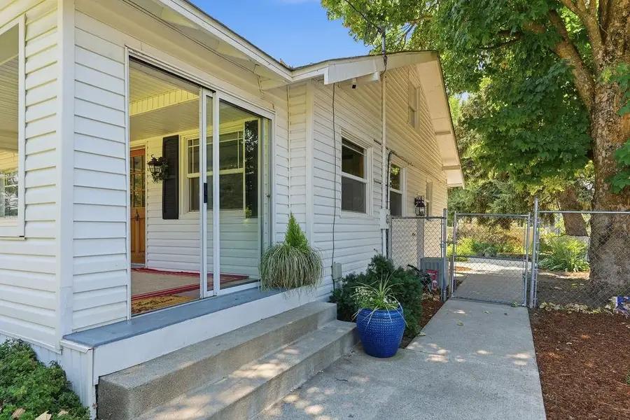 13804 E 16th Ave, Spokane Valley, WA 99216 - #2