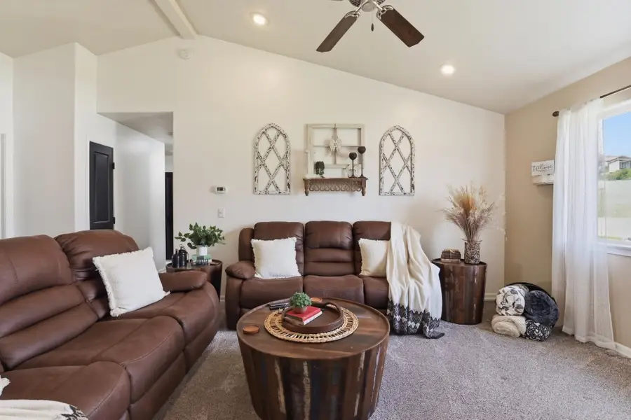 1027 S Virgil Ct, Greenacres, WA 99016 - #3