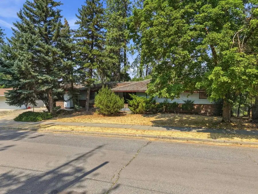 4015 E 17th Ave, Spokane, WA 99223 - #2